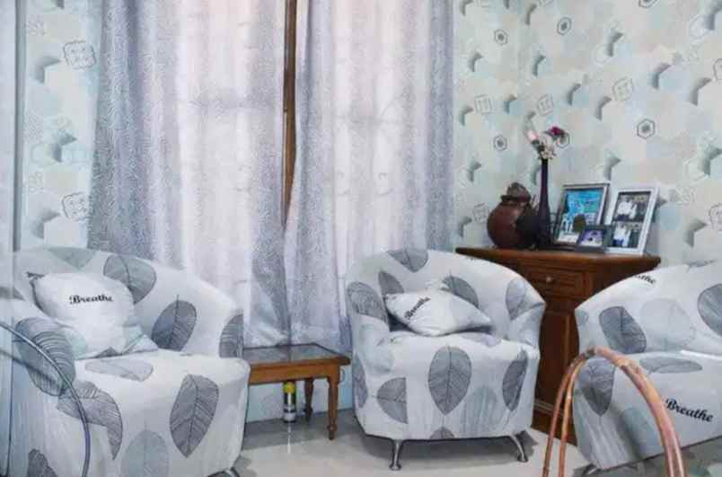 dijual rumah rungkut