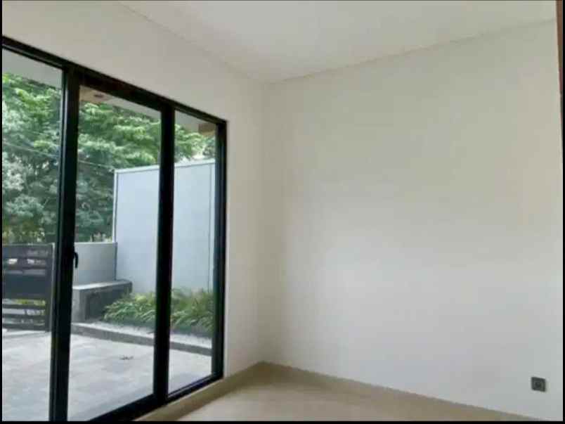 dijual rumah rungkut asri utara