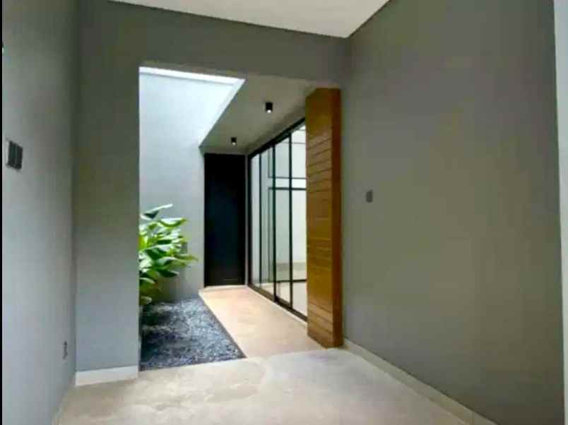 dijual rumah rungkut asri utara