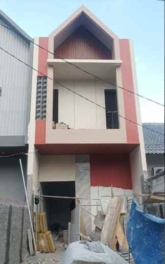 dijual rumah rungkut surabaya