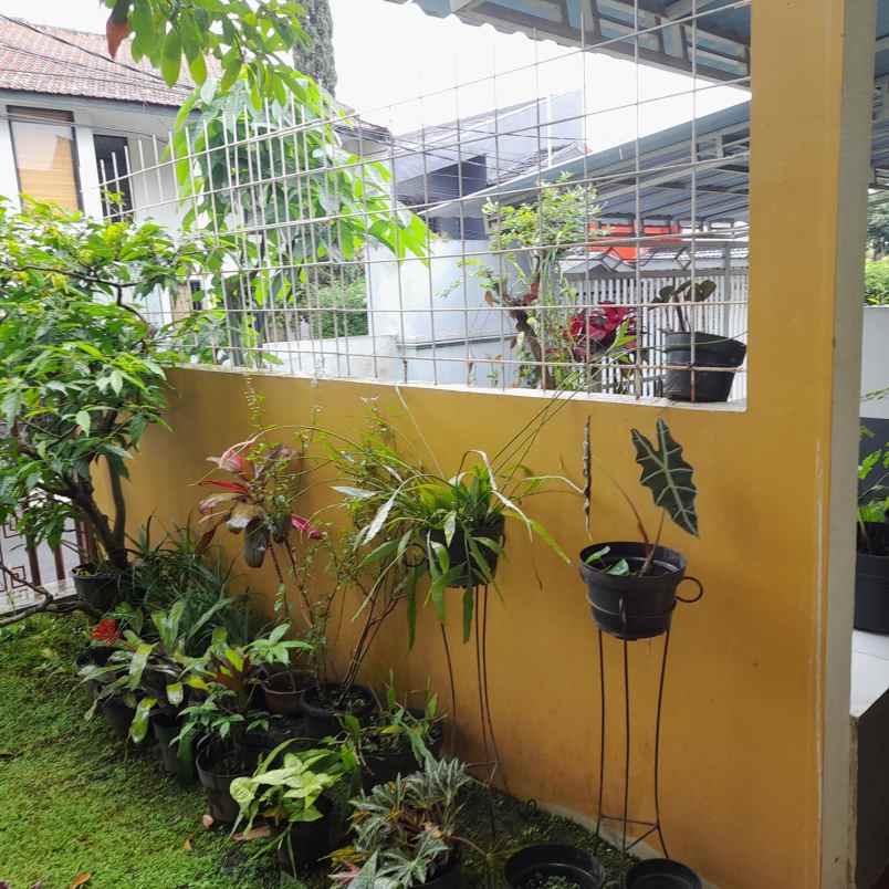 dijual rumah sarijadi bandung