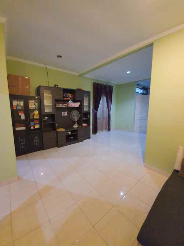 dijual rumah sariwangi