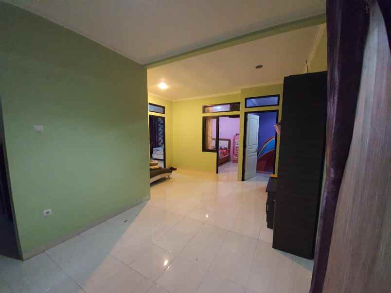 dijual rumah sariwangi