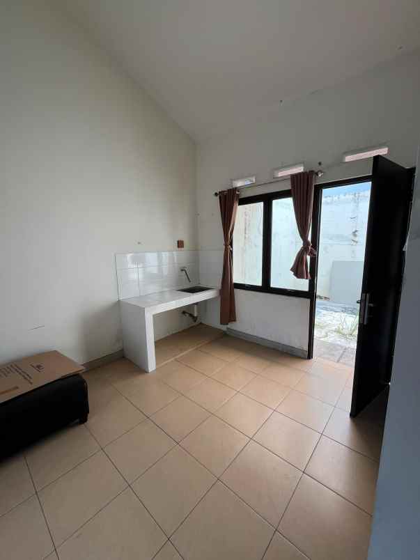 dijual rumah segara city