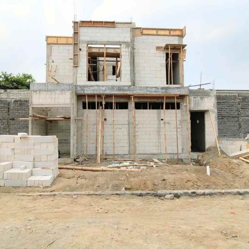 dijual rumah selatan rusunawa jongke