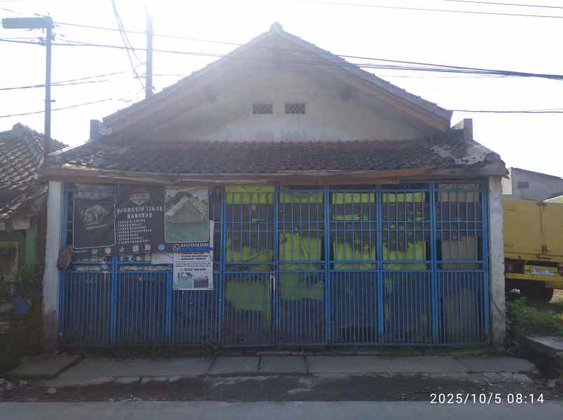 dijual rumah semi usaha lokasi strategis depan pabrik