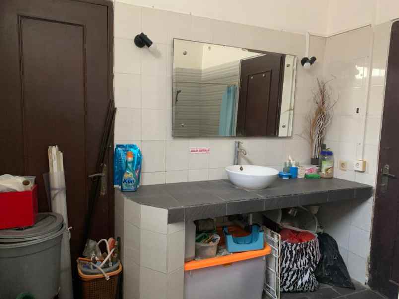 dijual rumah semi villa lokasi umalas