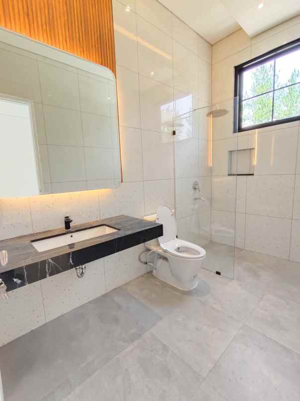 dijual rumah sentul city babakan madang