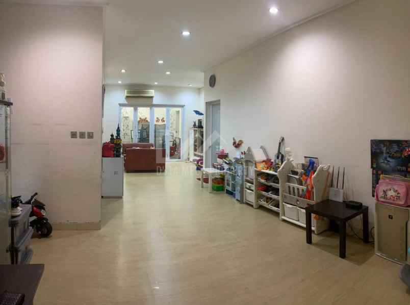 dijual rumah serpong park