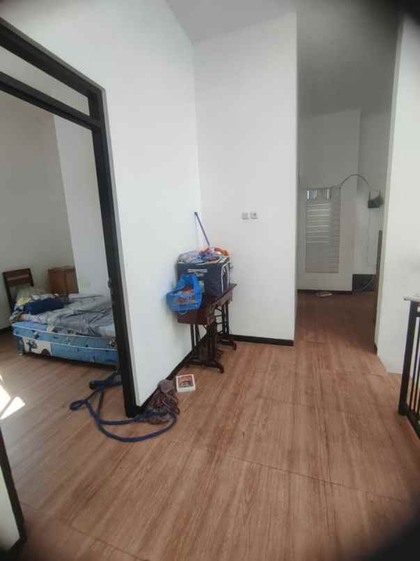 dijual rumah siap huni 2 lantai di blimbing