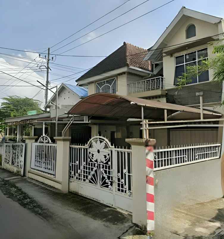 dijual rumah siap huni 2 lantai lokasi sukun malang