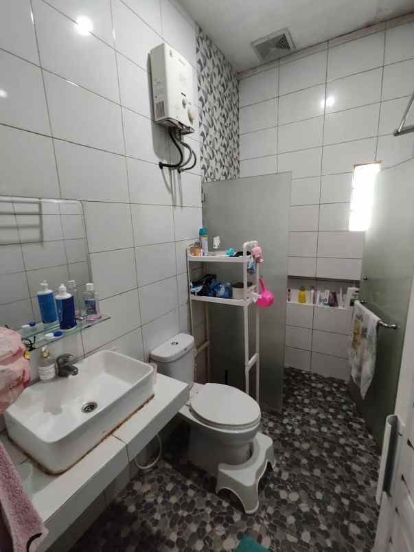 dijual rumah siap huni lokasi bukit cemara tidar