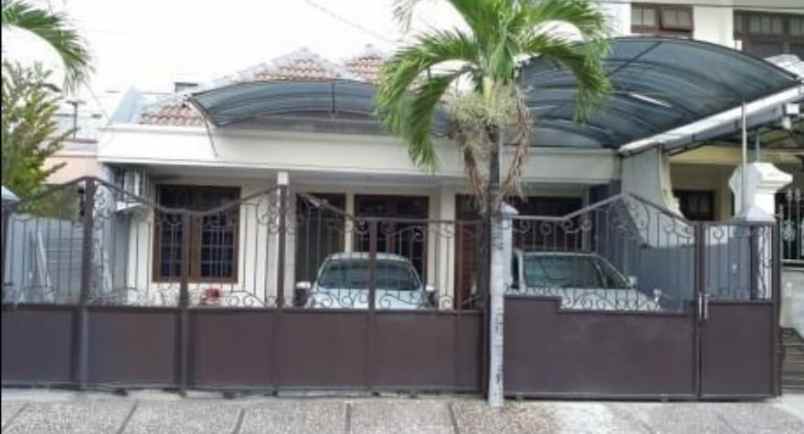 dijual rumah simpang darmo permai
