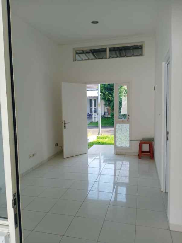 dijual rumah sindang jaya