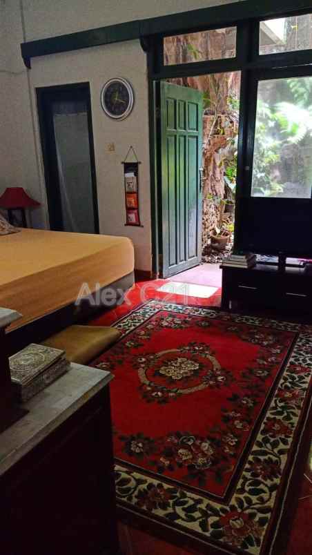 dijual rumah sindanglaya menteng