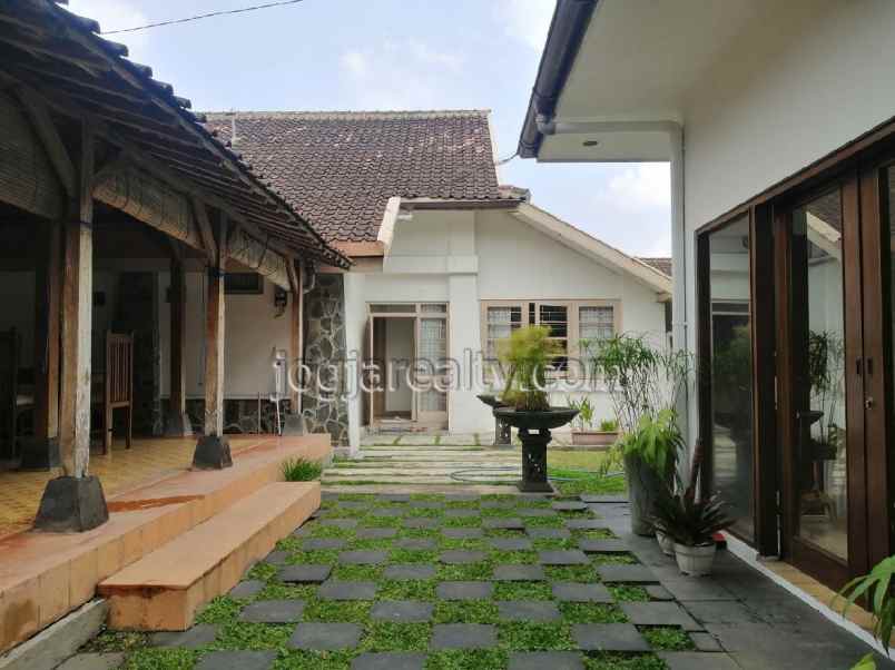 dijual rumah sinduarjo ngaglik sleman