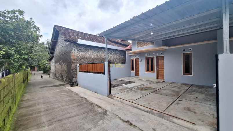 dijual rumah sindumartani kec ngemplak