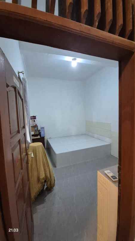 dijual rumah srengseng sawah