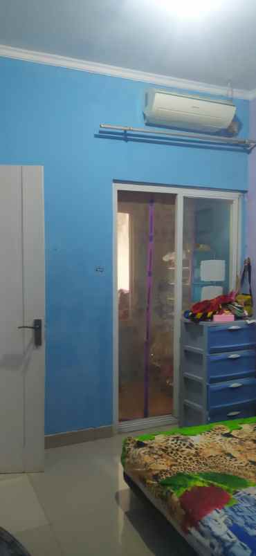 dijual rumah strategis