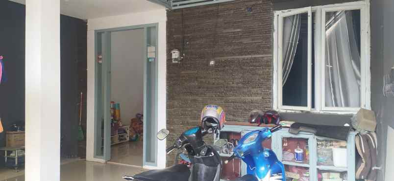 dijual rumah strategis