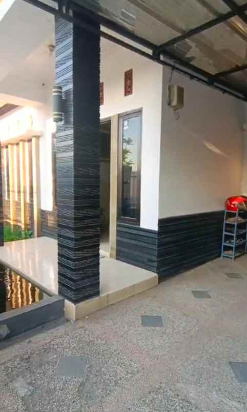 dijual rumah strategis