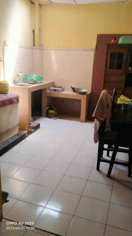 dijual rumah strategis