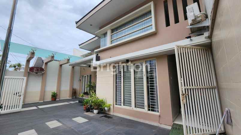 dijual rumah sutorejo