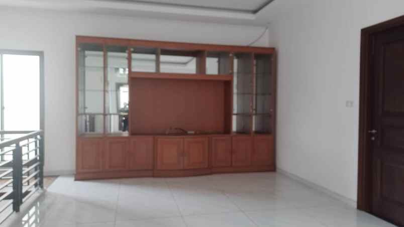 dijual rumah taman modern cakung