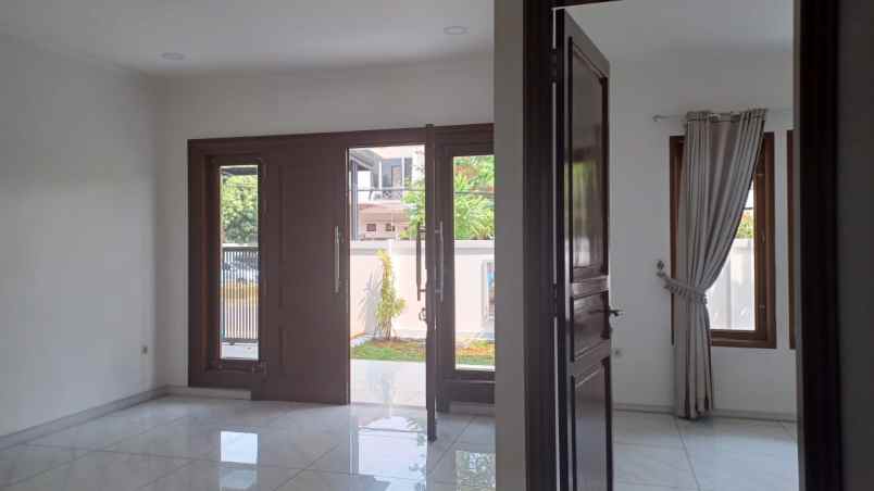 dijual rumah taman modern cakung