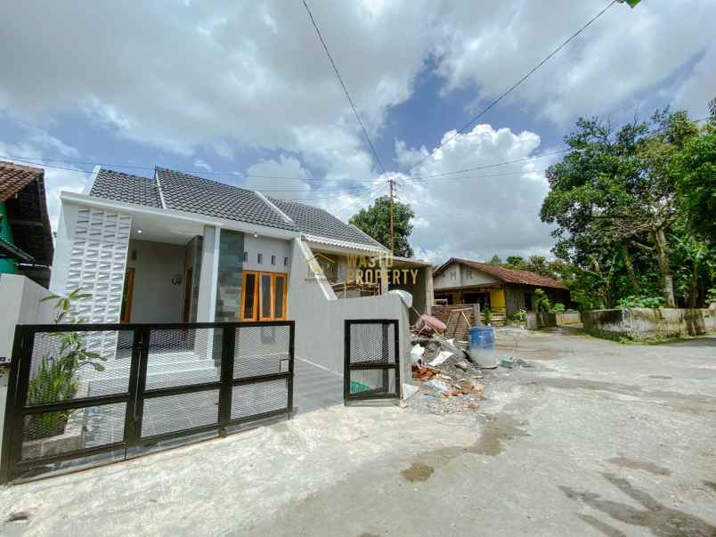 dijual rumah tamanmartani