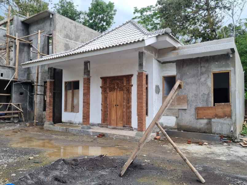 dijual rumah tegalarum borobudur