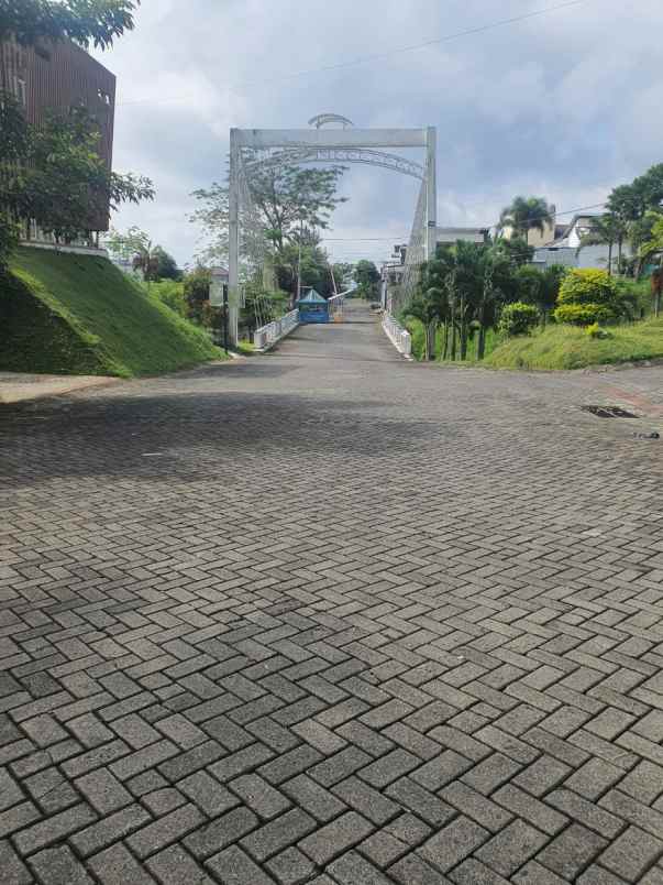 dijual rumah the oz residence