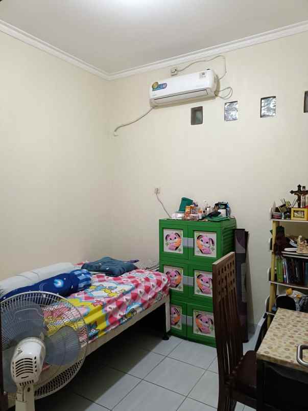 dijual rumah the palm residence