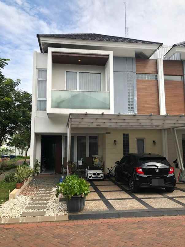 dijual rumah the rivera at puri east