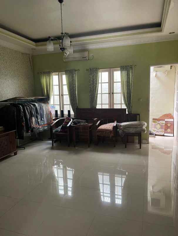 dijual rumah the royal residence
