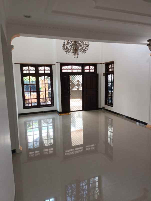 dijual rumah titian kencana marga mulya