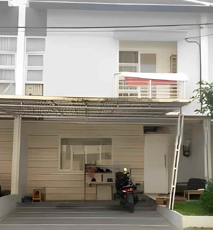 dijual rumah tki v kopo rahayu