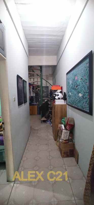 dijual rumah tomang