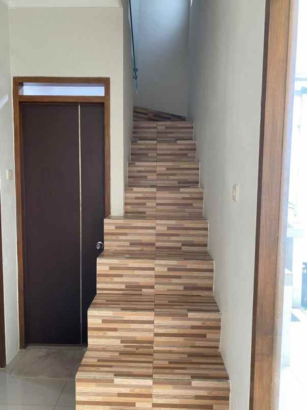 dijual rumah ubud village sariwangi