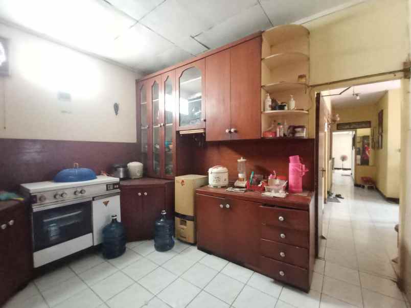 dijual rumah utan kayu raya jakarta timur