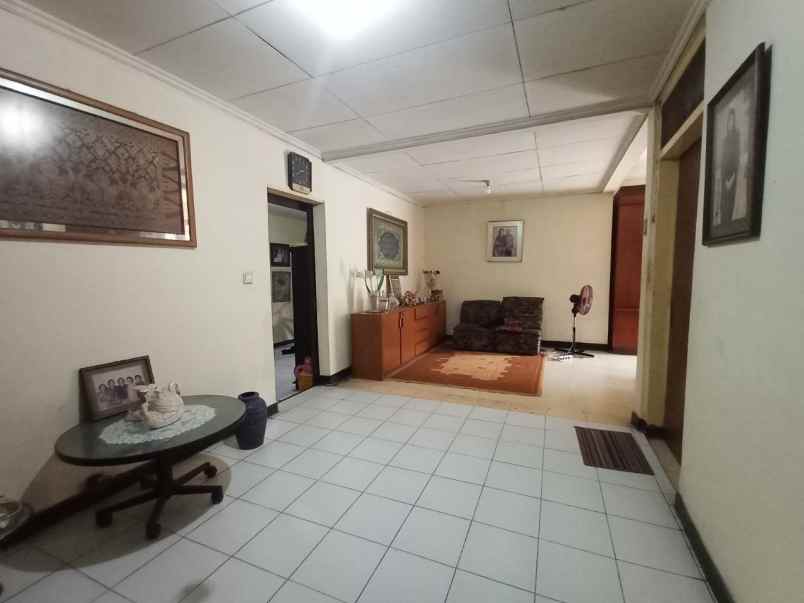 dijual rumah utan kayu raya jakarta timur