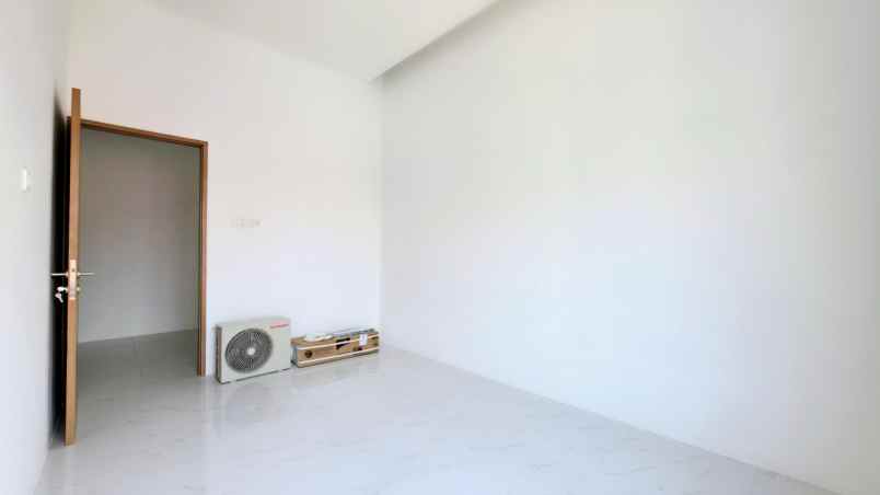 dijual rumah villa gading harapan