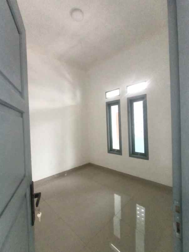 dijual rumah villa gading harapan