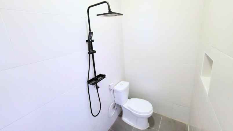 dijual rumah villa gading harapan