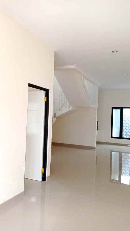 dijual rumah villa melati mas serpong