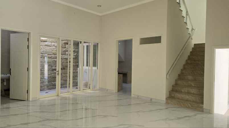 dijual rumah virginia regency