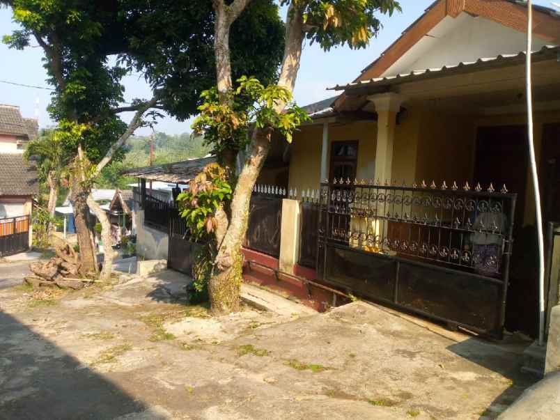 dijual rumah wagir