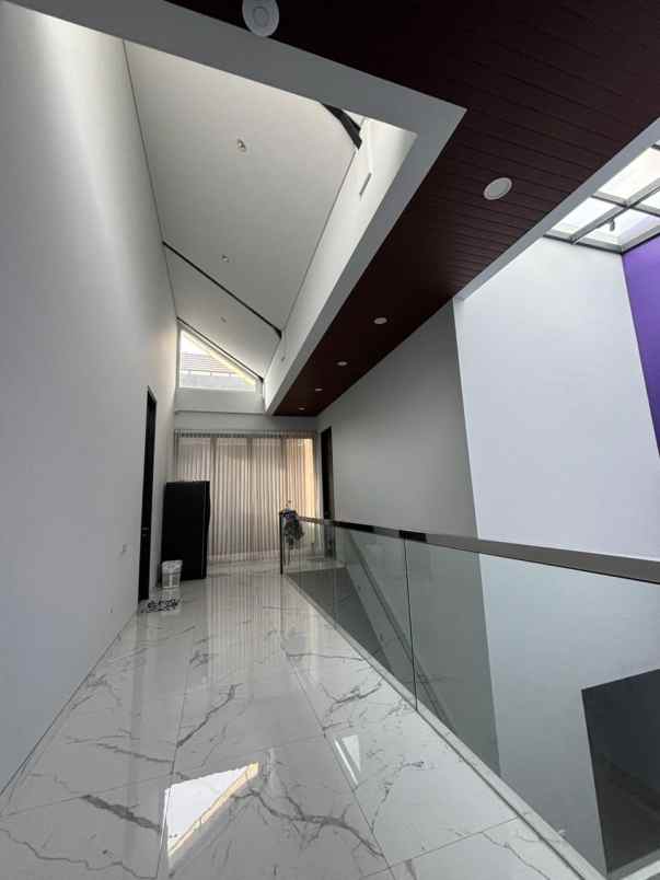 dijual rumah waterfront citraland