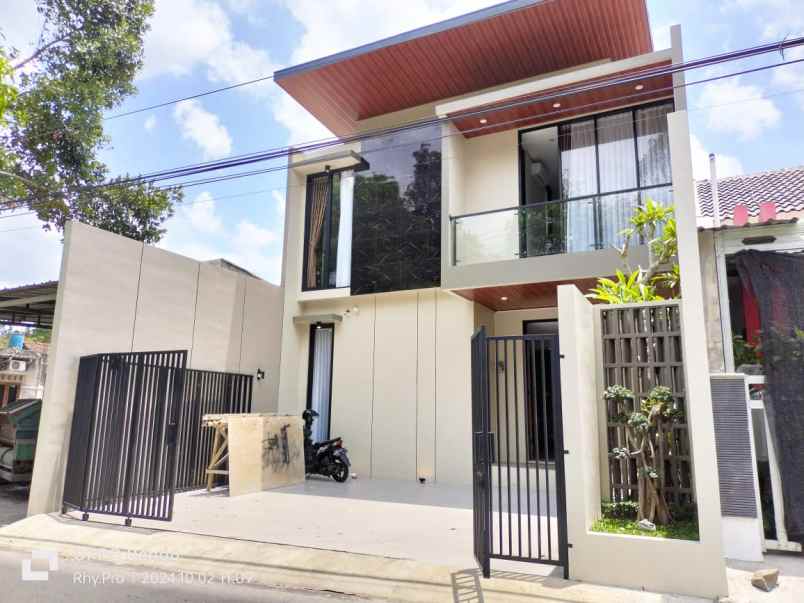 dijual rumah wedomartani ngemplak