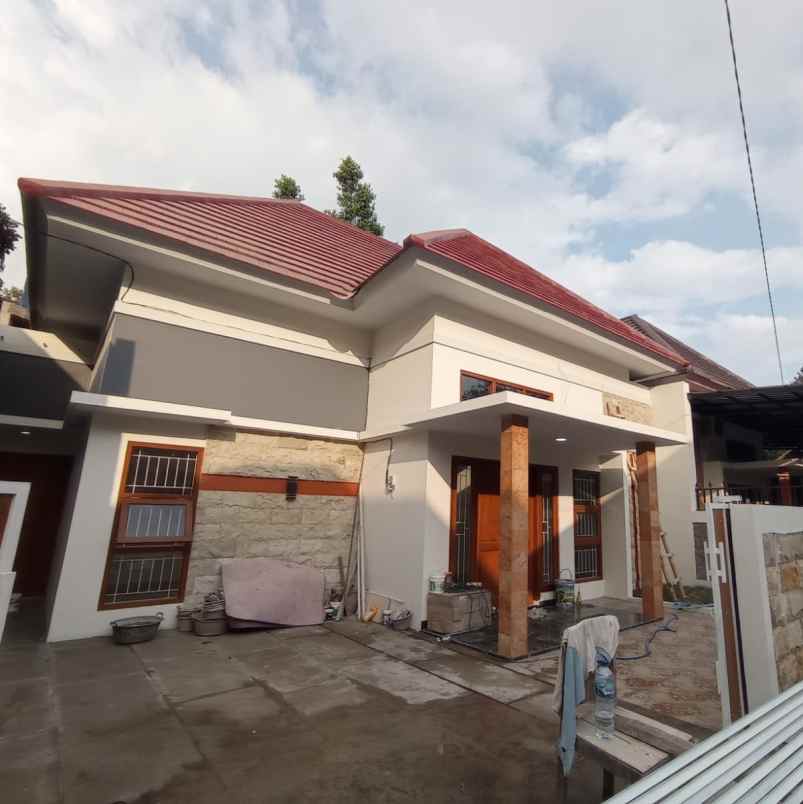 dijual rumah widodomartani ngemplak